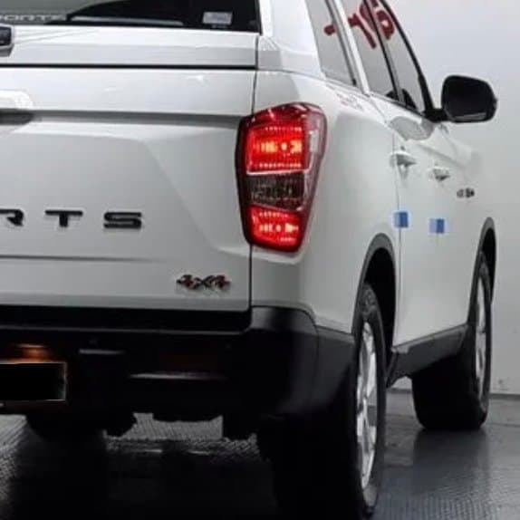 rexton_rear_advance
