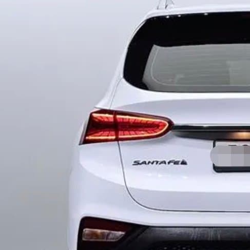 2019_Santafe_rear
